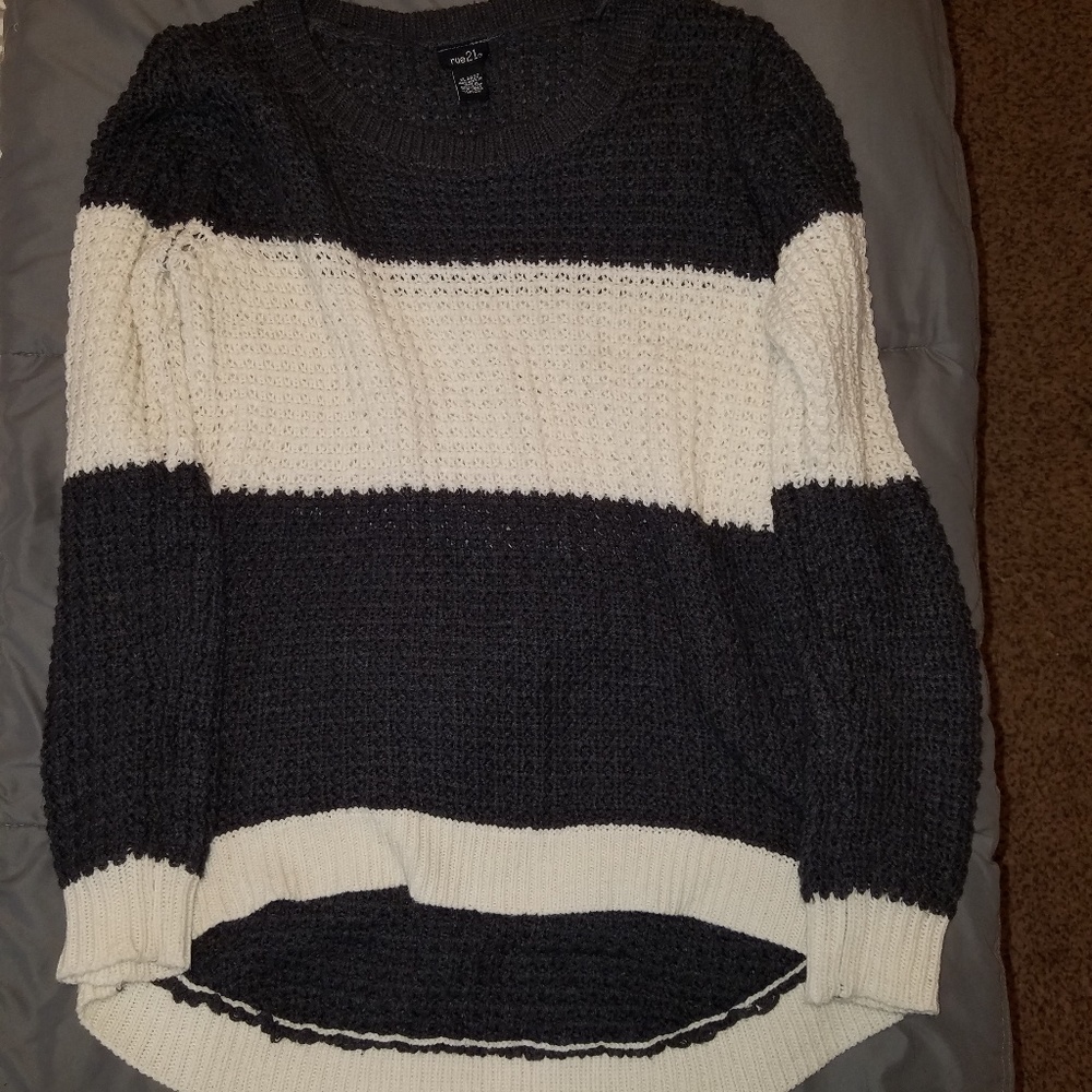 Rue21 tunic style XL sweater